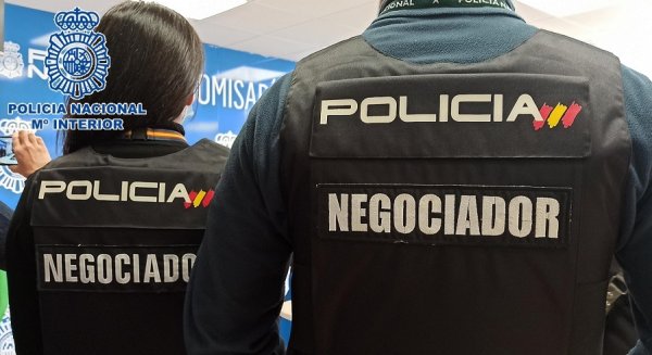 Un negociador de la Policía Nacional evita que una persona se autolesione en Málaga