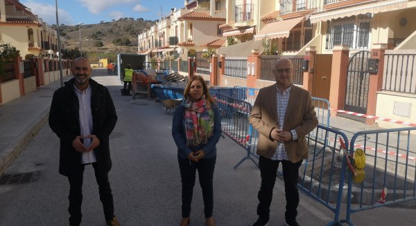 Infraestructuras inicia las obras de mejora en calle Los Pinos de Almayate