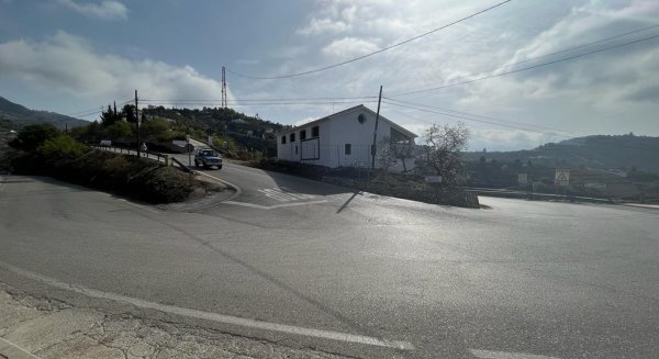 La Junta adjudica por 1,4 millones las obras de ampliación de la carretera de Canillas a Cómpeta