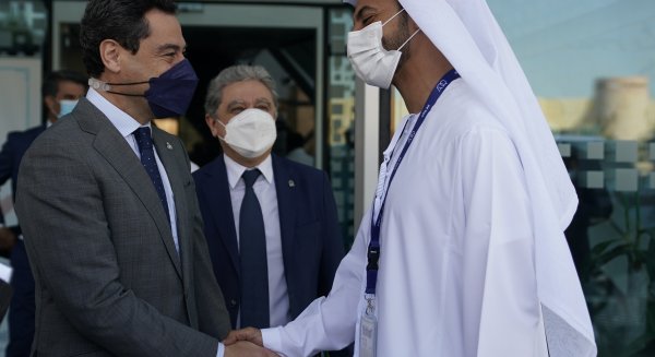 Moreno abre la puerta a los Emiratos Árabes a una mayor inversión en Andalucía “sin obstáculos”