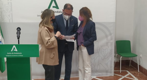 Ana Mata presenta las subvenciones a embarazadas y madres sin recursos