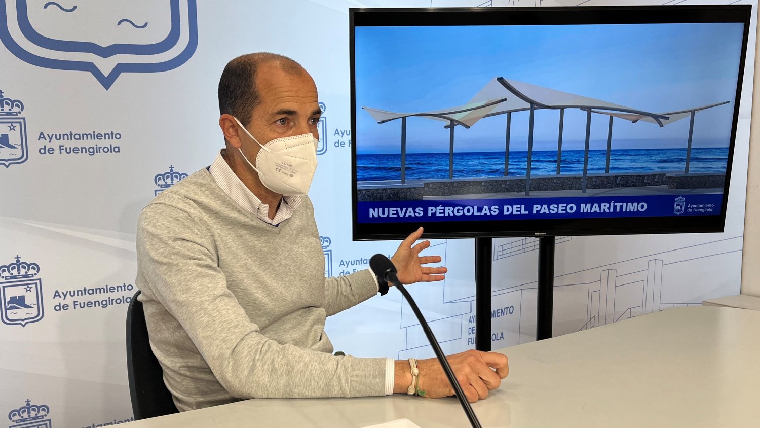 Fuengirola renueva todas las pérgolas del Paseo Marítimo para crear zonas de sombra