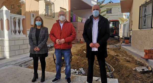 Infraestructuras inicia las obras de remodelación de la calle Guerrita de Almayate