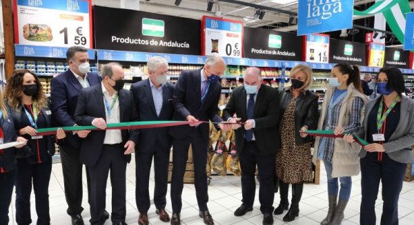 Los productos 'Sabor a Málaga' contarán con un espacio en los Carrefour de la provincia