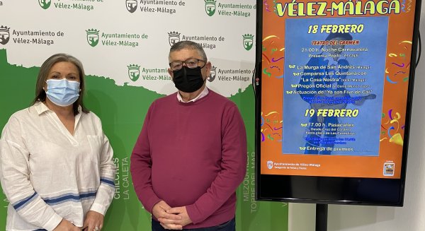 Vélez-Málaga retoma la tradicional noche carnavalera amenizada por el pasacalle de disfraces
