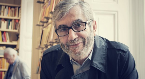 Antonio Muñoz Molina presenta 'Volver a dónde' en la Fundación Rafael Pérez Estrada