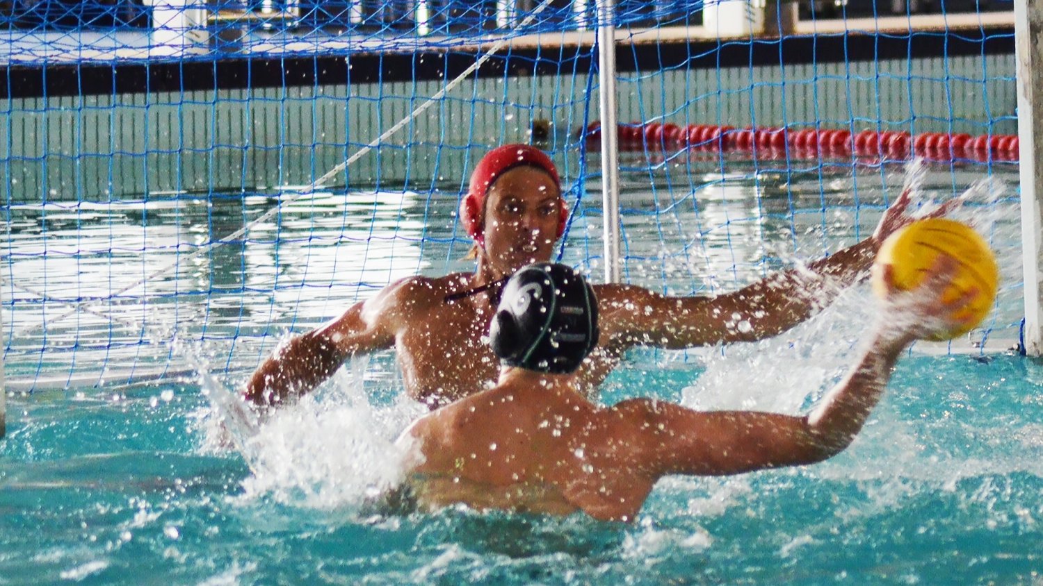 Club Waterpolo Málaga se enfrenta al CN Badía para luchar por el ascenso