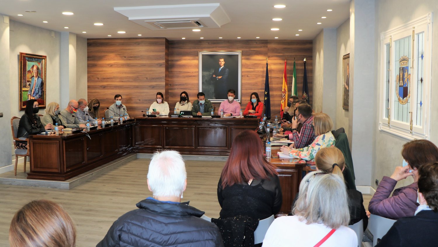 Torrox ofrece asesoramiento a las familias afectadas por el incendio de El Pontil