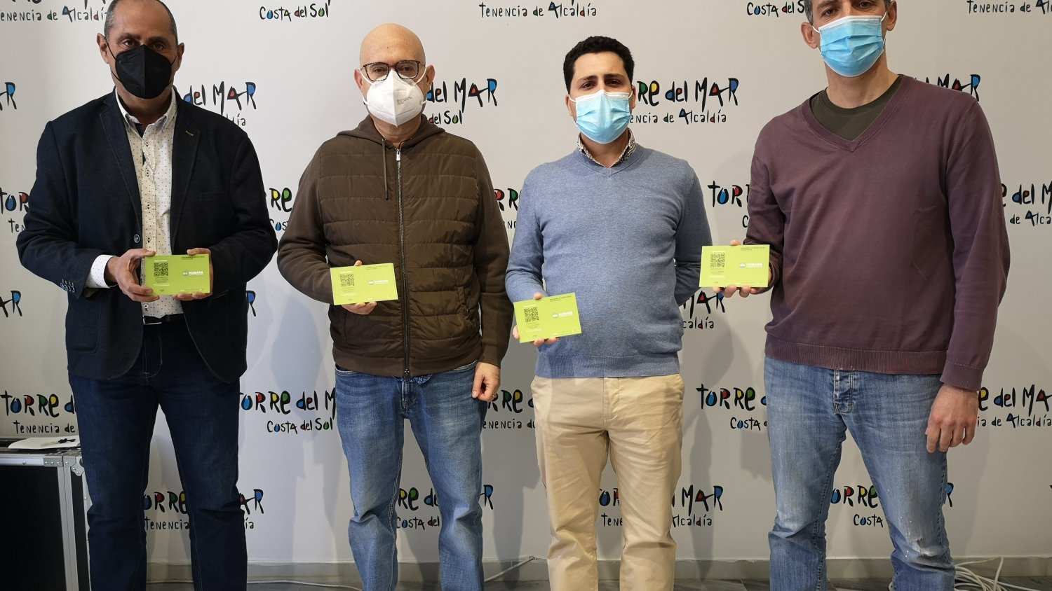 Medio Ambiente recicla más de 106 toneladas de ropa durante el año 2021 en Vélez-Málaga