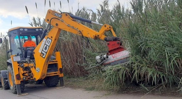 Estepona desbroza 170 kilómetros en más de 30 caminos rurales para evitar incendios forestales