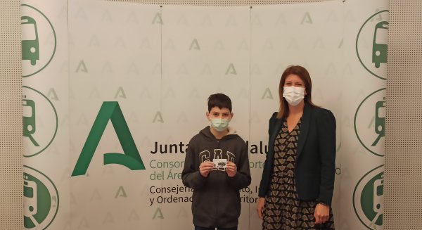 Más de 6.000 jóvenes solicitan la Tarjeta Joven de Transporte en Málaga