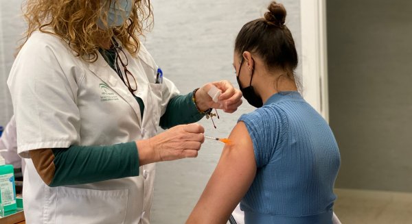 El Distrito Sanitario Málaga- Guadalhorce abre agendas de vacunación COVID en horario de tarde