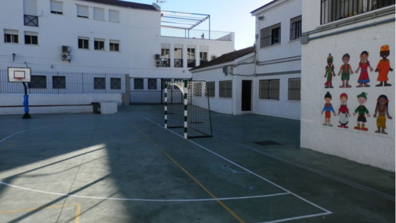Ojén apuesta por las energías renovables para la calefacción de sus equipamientos educativos