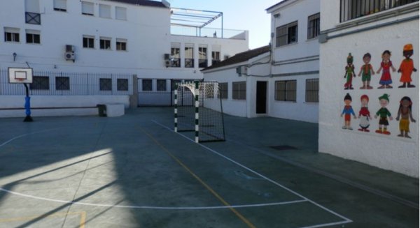 Ojén apuesta por las energías renovables para la calefacción de sus equipamientos educativos