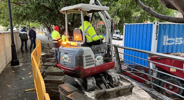 Fuengirola renueva el Paseo Fluvial y mejora su accesibilidad