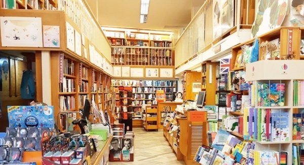 Librería Rayuela trae a Málaga el taller de escritura creativa 'El hacedor de historias'