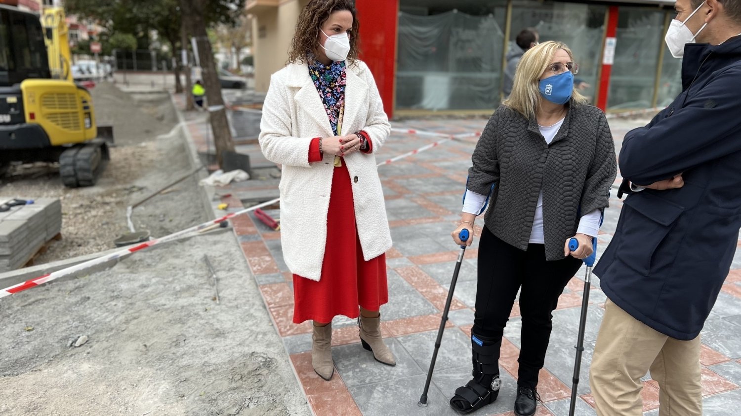 El Ayuntamiento de Fuengirola amplía el acceso rodado a la plaza de Los Niños