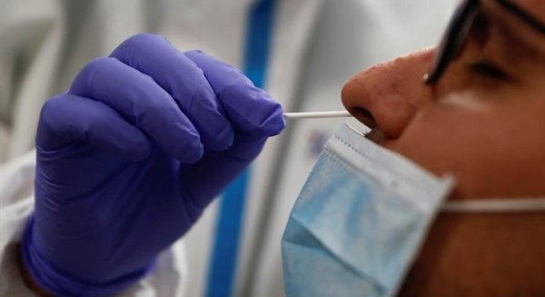La tasa de incidencia disminuye en Málaga con 1.471 contagios