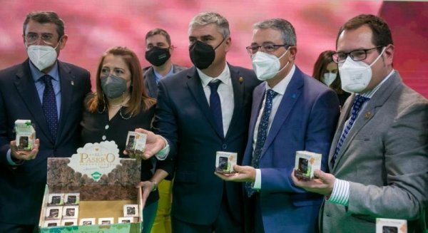 Diputación lidera la estrategia del SIPAM de la uva pasa de la Axarquía