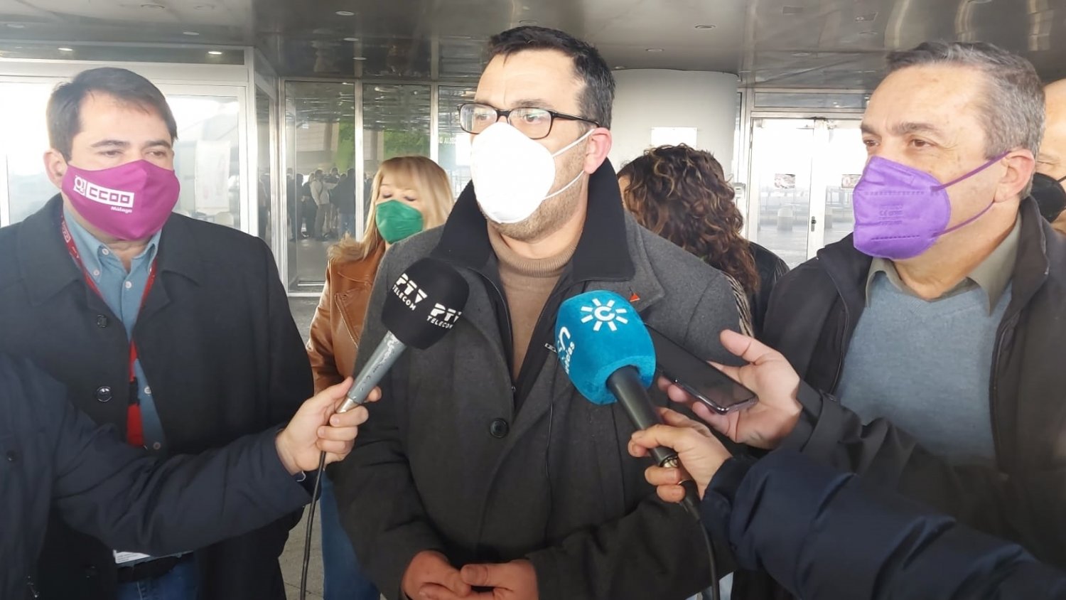 IU y CCOO exigen la apertura permanente de la segunda pista del aeropuerto de Málaga
