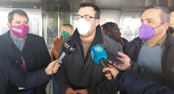 IU y CCOO exigen la apertura permanente de la segunda pista del aeropuerto de Málaga