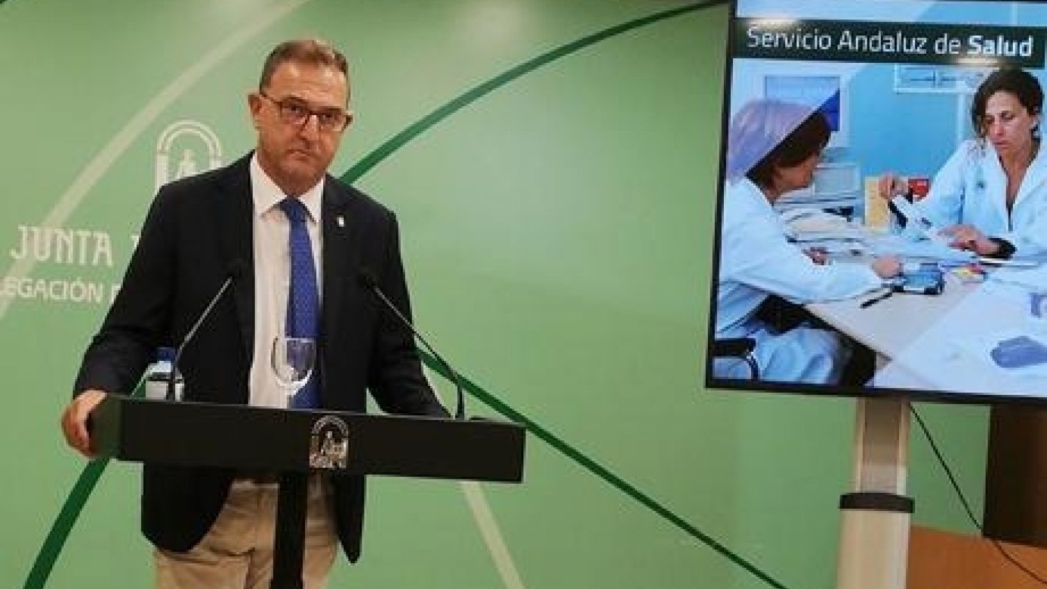 Bautista informa a los ayuntamientos sobre la integración de la Agencia Sanitaria Costa del Sol en el SAS