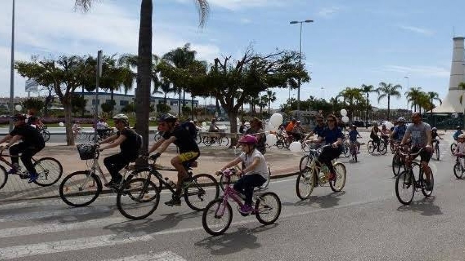 Málaga se adhiere a la red de ciudades por la bicicleta