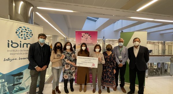 IBIMA recibe una donación de 7.000 euros para investigar el cáncer de mama metastásico