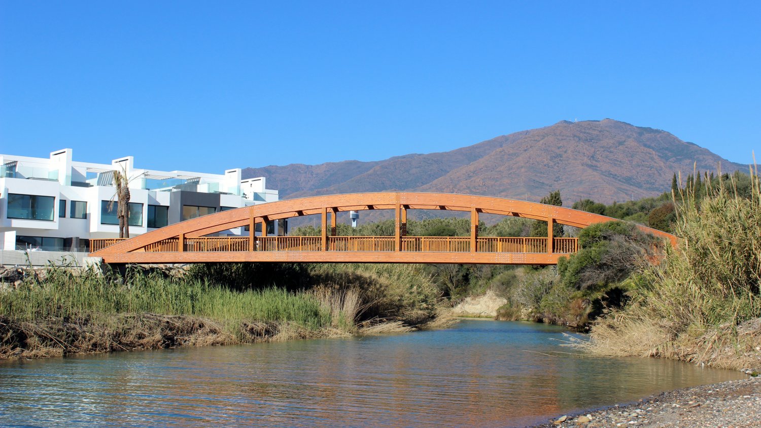 Estepona adjudica las obras para la ejecución de un tramo de corredor litoral en Arroyo Vaquero