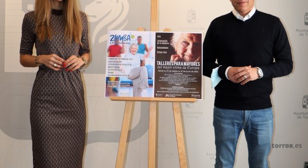 Los mayores del municipio de Torrox retoman sus talleres presenciales