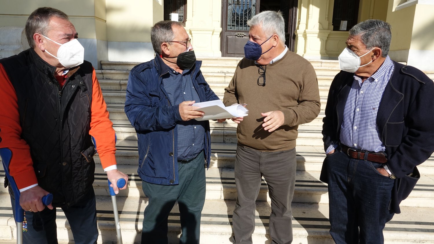 PSOE denuncia la falta de control municipal en la instalación de telescopios en monumentos