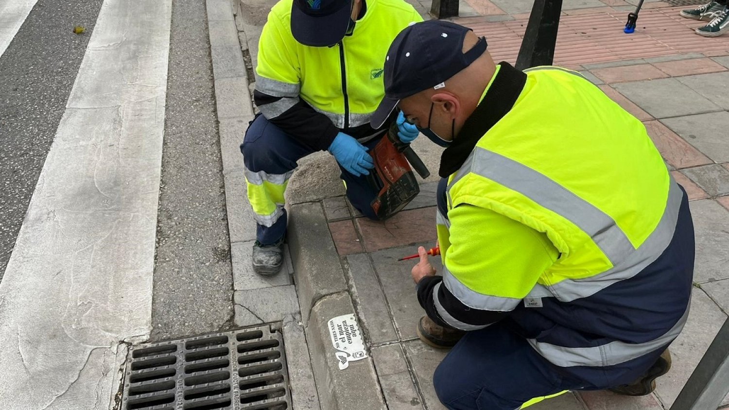 Fuengirola inicia una campaña de concienciación sobre la red de evacuación de pluviales