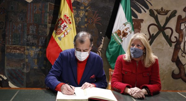 Ángeles Muñoz destaca el mes de mayo para la apertura del hotel Magna Marbella
