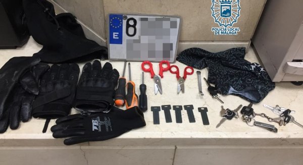 Detenido un hombre en Málaga por sustraer una motocicleta y falsificar la matrícula