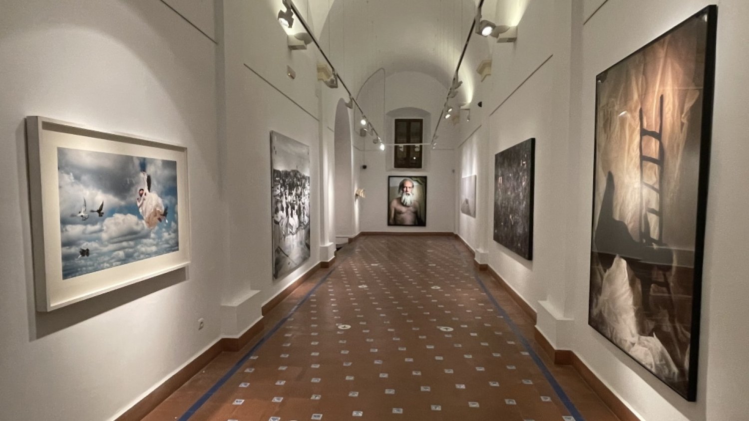 Los espacios expositivos del Ateneo se llenan de pintura, escultura y fotografía