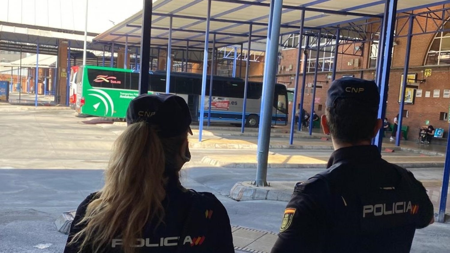 Detenidos dos jóvenes en la estación de autobuses de Málaga por asaltar a un turista