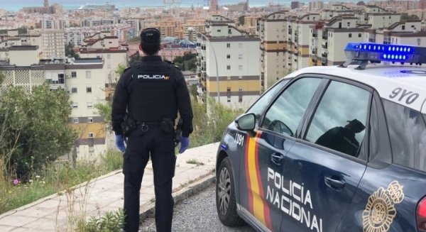 Detenido un hombre por lesionar con un cuchillo a un tendero tras hurtarle