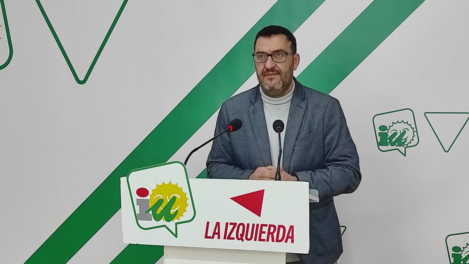 Ahumada acusa al gobierno andaluz de “dejar  en los huesos” la educación y la sanidad pública