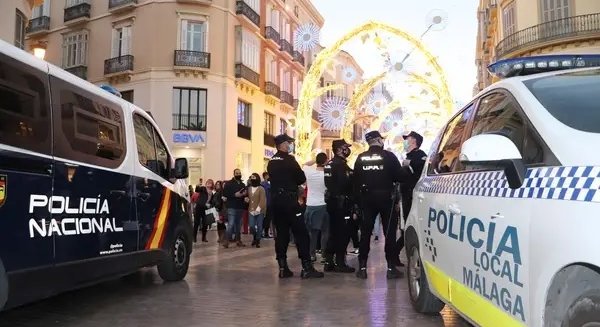 Detenido en Málaga un hombre tras prender fuego a un vehículo por cuestión de celos