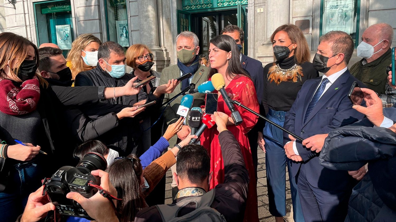 Olona denuncia a través de 'Salvemos Unicaja' la falta de honorabilidad de Braulio Medel