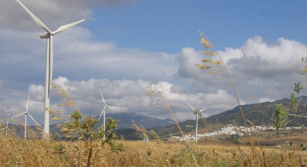 El 50% de la electricidad generada en Andalucía en 2020 tiene origen renovable