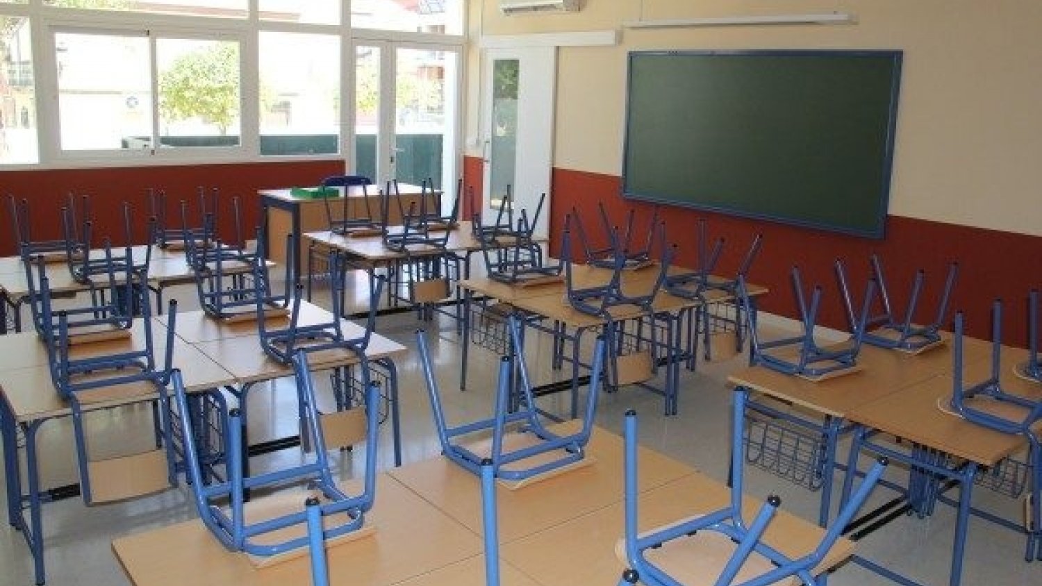 El Gobierno convoca una reunión el 4 de enero para analizar la vuelta a las aulas