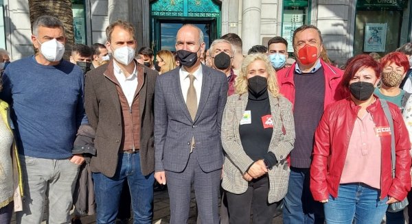 Valero pide a Moreno Bonilla que “exija la dimisión de Medel para alinear los intereses de Unicaja con los de Andalucía”