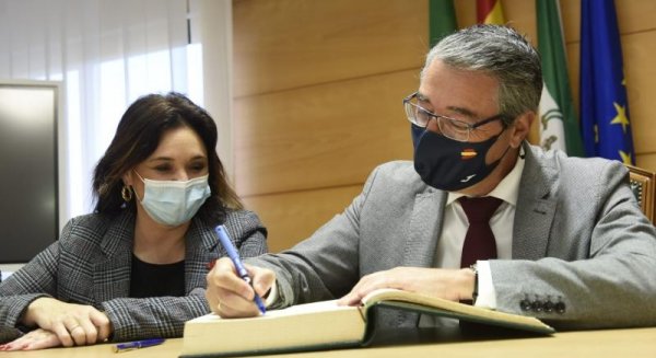 Diputación impulsa en Torremolinos tres proyectos para 2022 valorados en dos millones de euros