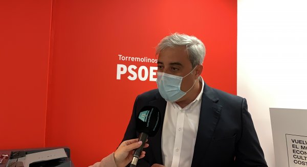Antonio Navarro pide a Margarita del Cid que 