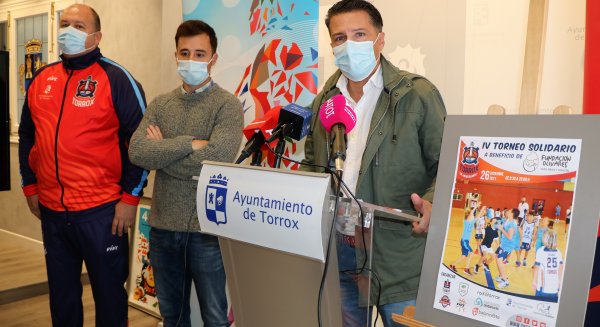 El Pabellón Municipal de Deportes de Torrox recibe el IV Torneo Solidario de baloncesto