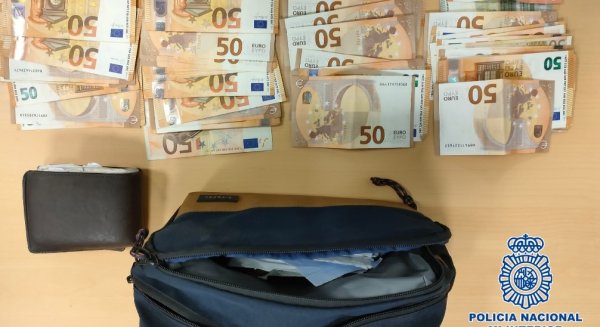La Policía Nacional detiene a un hombre por apropiarse de una cartera con casi 4.000 euros