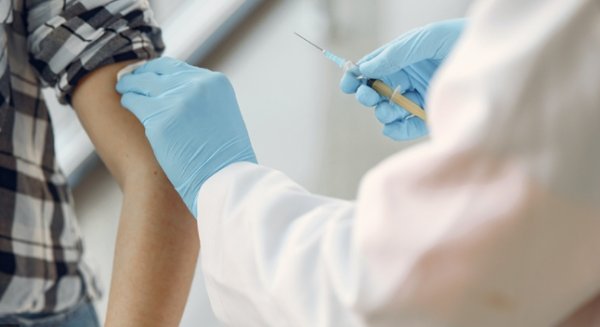 Andalucía abre la vacunación covid para los menores nacidos en 2013