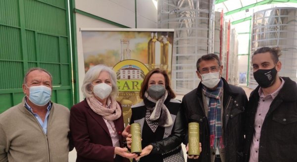 La viceconsejera de Agricultura destaca la capacidad de transformación de la industria olivarera