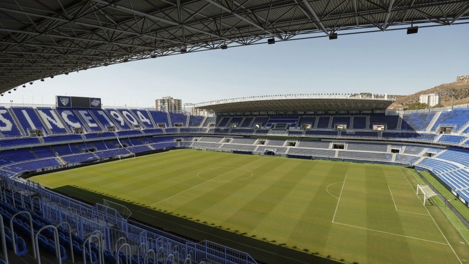 Estepona  y Diputación ofrecen descuentos para asistir a los próximos partidos del Málaga C.F